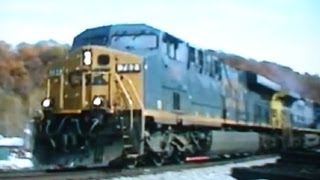 preview picture of video 'CSX Coal Train @ Daniels'