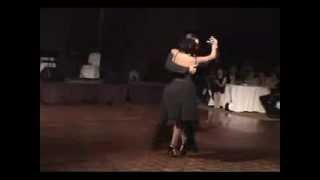 Javier Rodrigues y Geraldine Rojas bailan el tango Poema de Canaro.mp4