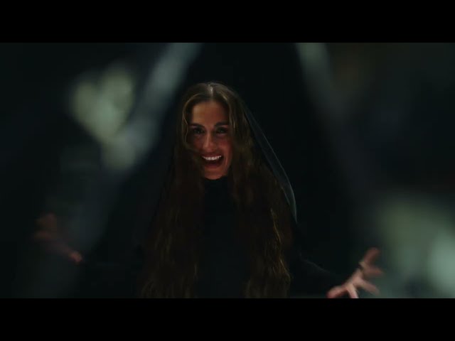 Sarah Engels aus Deutschland mit 'Fire' (jetzt ansehen!) | Dance!