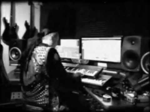 (Dimmu Borgir) Shagrath playing piano in studio