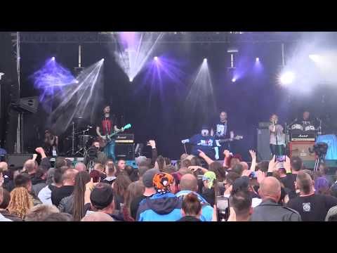 Wańka Wstańka & The Ludojades -  Pieśń o Marynie, co pierogów gotować nie umiała -