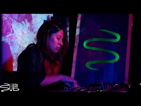 Aleja Sanchez @ SubRadio Bcn / Visuals by Ruben Castillo / 03.11.2023