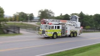 preview picture of video 'Roanoke County Ladder 5 Responding'