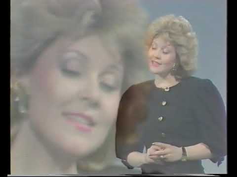 Biszak  Julia -  Mindig az a perc a legszebb perc