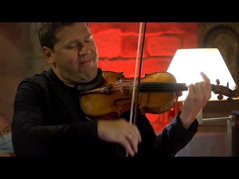 Cuarteto Casals playing W. A. Mozart · String Quartets dedicated to Joseph Haydn