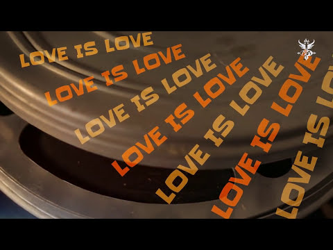 LES PAUL MAN (LOVE IS LOVE)