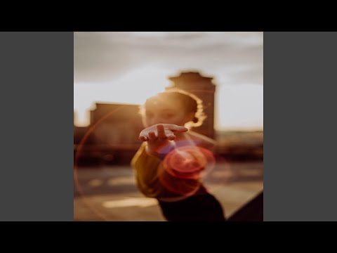 Back2Dancing (feat. The CRVV)