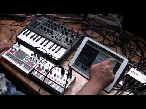 Sidtracker 64 meets Volca Sample and Volca Bass and Microbrute