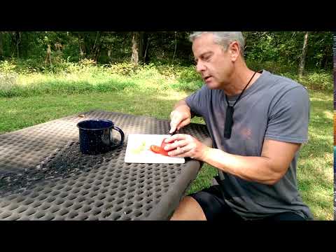 CRKT Sweet KISS slices right through ripe tomato