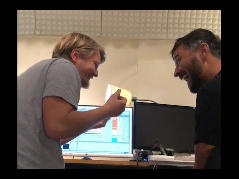 Röyksopp & Lars Vaular in the studio - To Minutter