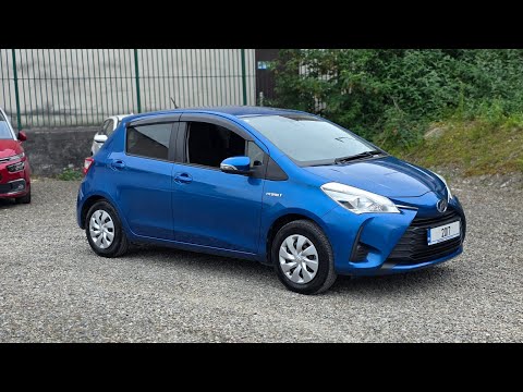 2017 Toyota Vitz Yaris Hybrid Automatic - Image 2