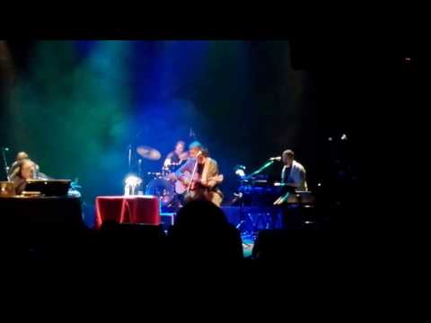 B.D. FOXMOOR -Φ. ΠΛΙΑΤΣΙΚΑΣ - ΠΩΣ ΝΑ ΣΗΚΩΘΩ - ΓΥΑΛΙΝΟ ΜΟΥΣΙΚΟ ΘΕΑΤΡΟ 23/12/16