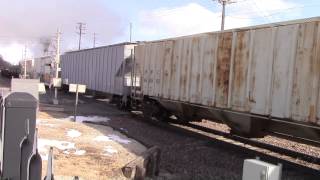 preview picture of video 'Union Pacific mixed freight crosses Duff Avenue, Ames, Iowa'