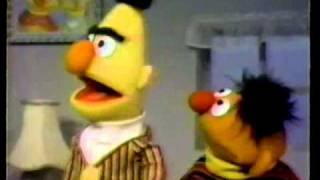 Sesame Street - Ernie convinces Bert to share his cookie