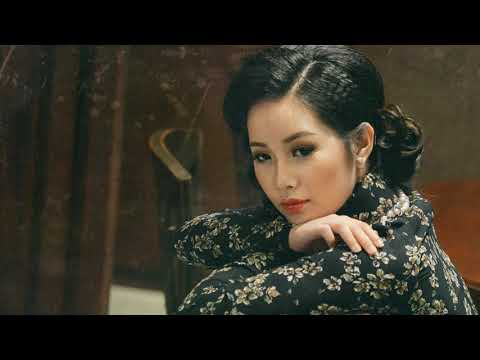 Thể hiện bởi Hương Giang