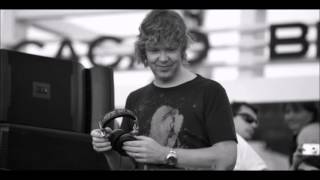 John Digweed – Transitions 602 (Guest Mihalis Safras) – 11-03-2016