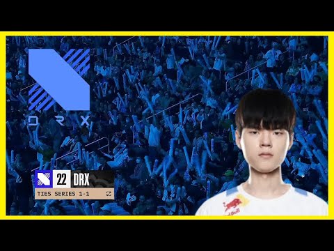 Atlanta Crowd goes Crazy for Deft Walking into enemy Base