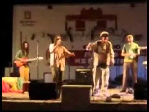 Raiz Ancestral y Ras Santiago - JAH RastafarI (en vivo)