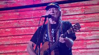 Willie Nelson &amp; Family - Whiskey River (Live at Farm Aid 2017)