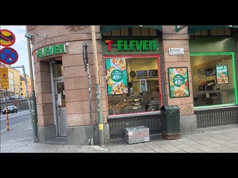 Besuch eines 7-Eleven-Ladens in Stockholm