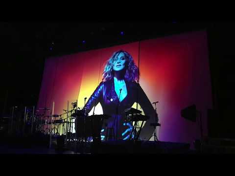 Lara Fabian Chicago Copernicus Center 02.09.2018 Camouflage Tour USA Extra Footage