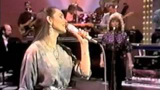 Crystal Gayle - turning away