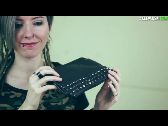 Vídeo relacionado con Black Premium by EMP Unisex Zapatillas Altas Negras con Estampado de Calavera en el Lateral EU41