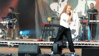 Rae Morris – Do It – Valley Fest, Bristol – August 2018