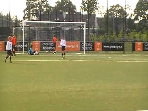 31 mei 2011 VV De Meern D1 - VV De Meern D2 goal Nicky (!) na schot Djaffa op paal
