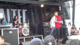 Breathe Carolina - I'm The Type Of Person To Take It Personal