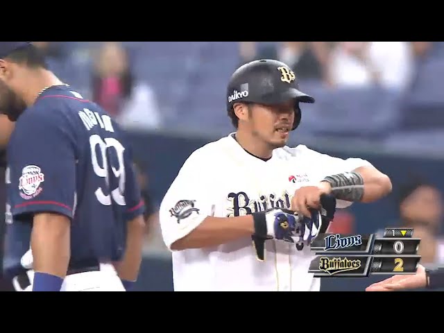 【1回裏】バファローズ・小谷野 「中0日」のライオンズ・岡本洋捉えた!! 2015/10/1 Bs-L