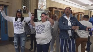 Cleveland's Collinwood High School closes its doors for the last time