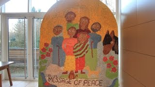 preview picture of video 'Message of Peace - Größte essbare Lebkuchen-Friedensnachricht'