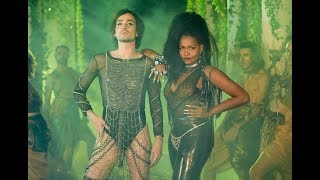 Corpo Fechado Lyrics English Translation