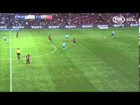 Sydney FC use width of the full backs to exploit their 11v10 advantage over Western Sydney