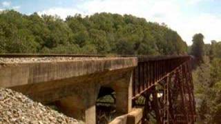 preview picture of video 'NS 67G Over Two Alabama Trestles'