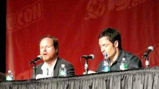 New-York Comic Con - Tahmoh Penikett et Joss Whedon