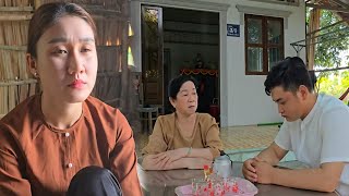 Download lagu Homeless girl worries as a kind woman collapses under debt caused by her son’s gambling in Cambodia mp3