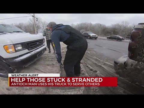 Antioch man helps cars stranded