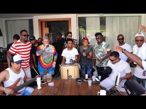 Ferrugem Em Casa - Vem Menina Moça