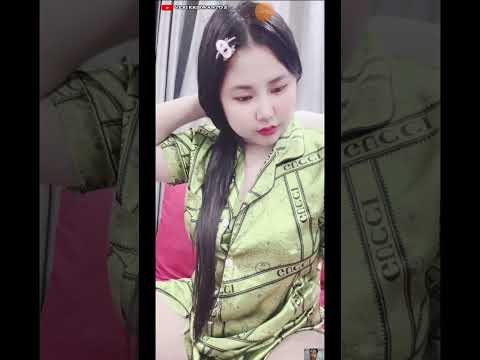 Bigo live hot sedang duduk pake baju tidur #bigo #live #tangolive #beautifulgirl
