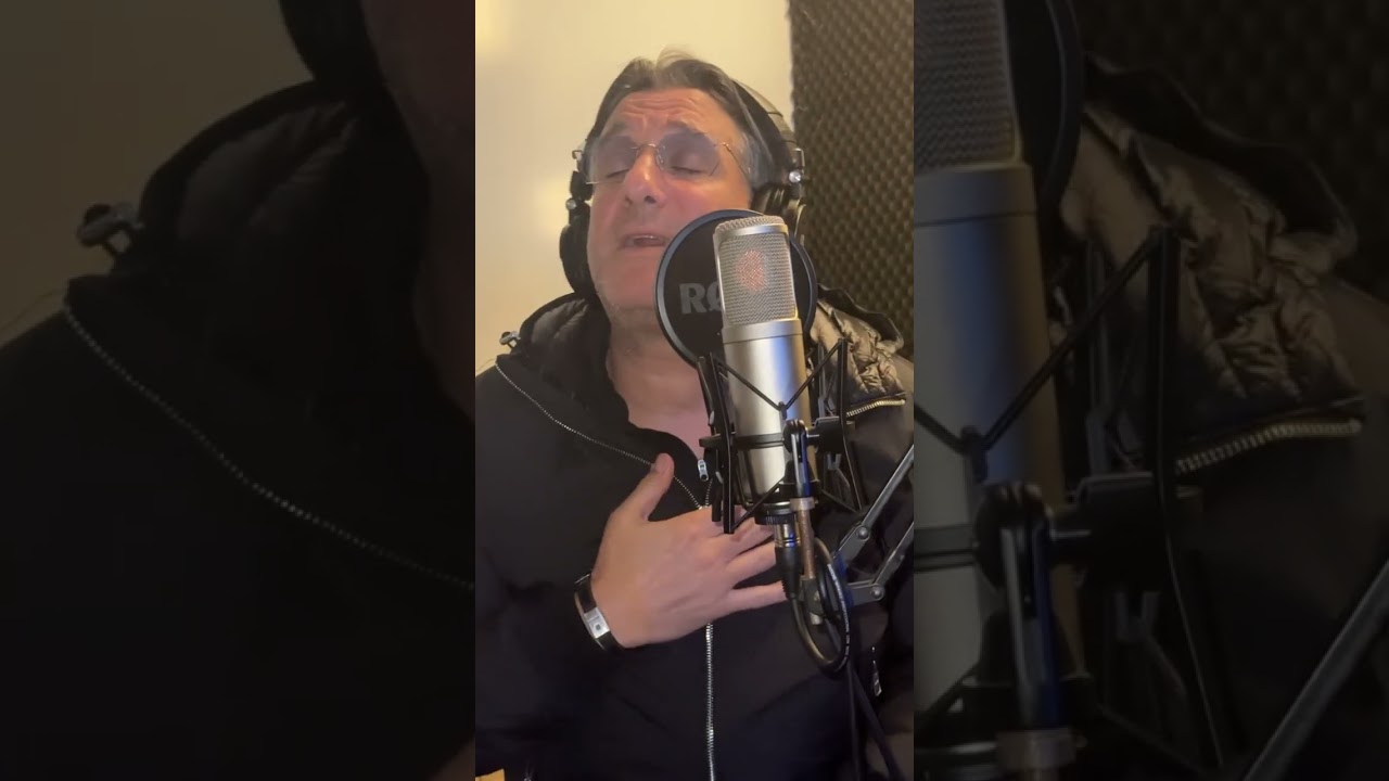 חיים ישראל בביצוע נוסטלגי לשיר ׳הצייר׳ של נתי לוי | צפו