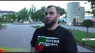 Активисты проекта "Турпалхой" раздали финики и воду тем, кого ифтар застал в дороге