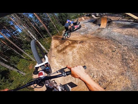 THIS PLACE IS INSANE! 791 Jam