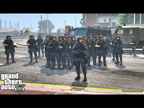 PLAYING as THE SWAT TEAM in GTA 5!