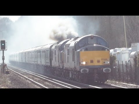 **MEGA THRASH** 37608 + 37611 working Eastleigh works - Wolverton with 442406 9th February 2021