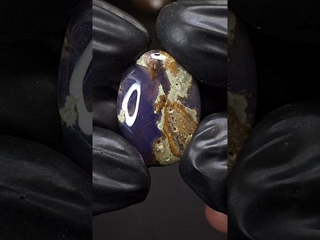 حجر عقيق خرائطي بنفسجي طبيعي