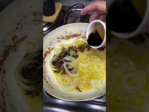 Macarrão na manteiga com iscas de carne, prático, fácil, rápido e delicioso para dias corridos! 😋