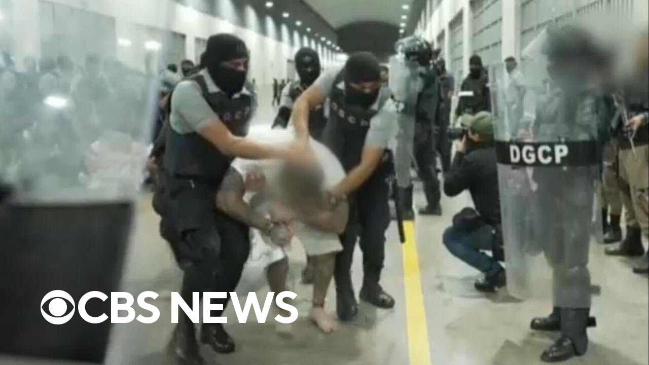 Appeals court focuses on jurisdiction in Trump deportations case