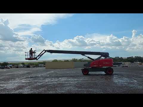 Lot 606: SkyJack SJ86T 4X4 Boomlift